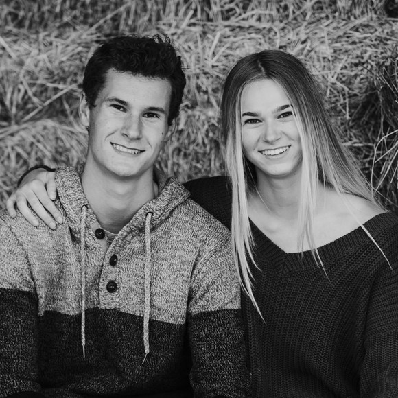 Meet your Posher, Dawn - Picture 1 of 1